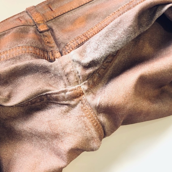 Discounted shipping! BDG copper metallic foil ankle jeans - Picture 9 of 9